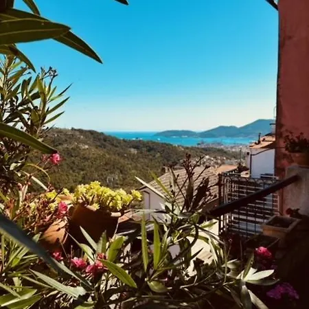 Al Castello Apartamento Valeriano Lunense