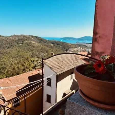 Al Castello * Valeriano Lunense