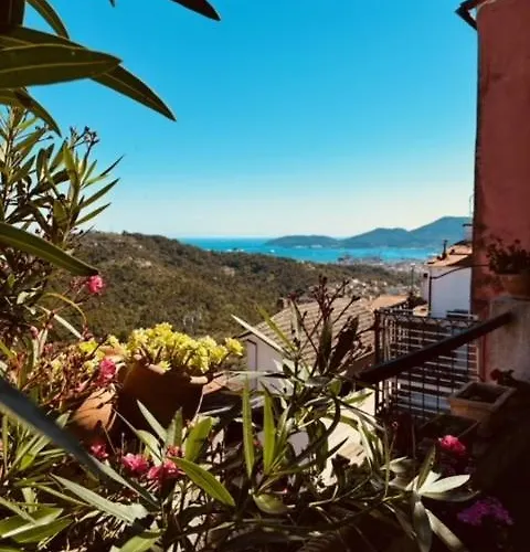 Al Castello Apartamento Valeriano Lunense