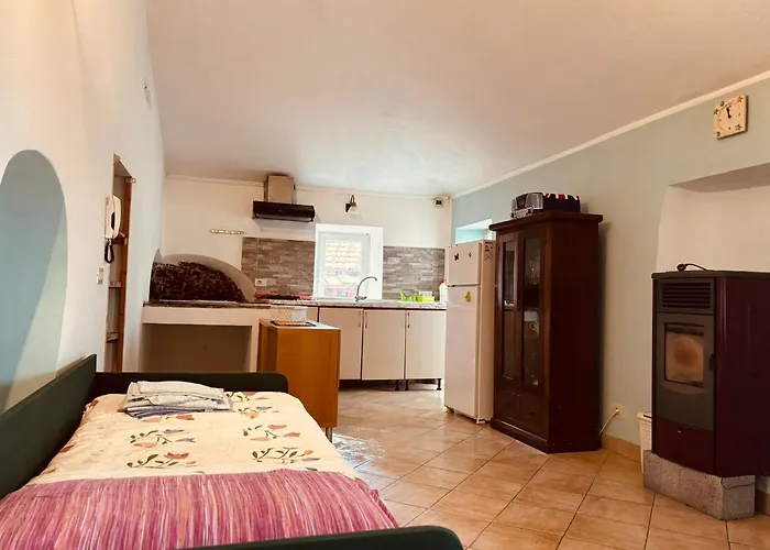 Al Castello Valeriano Lunense