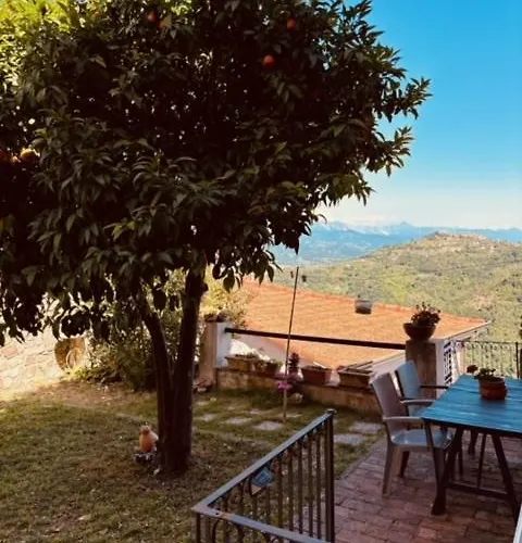 Al Castello Valeriano Lunense